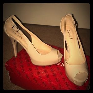 Guess Nude Pumps